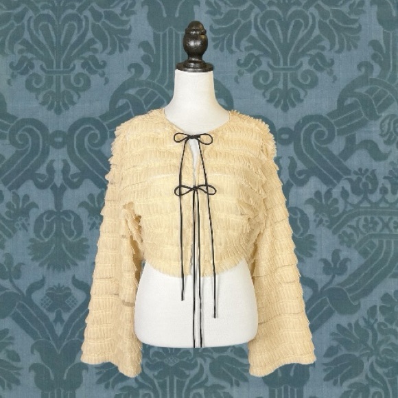 Kimchi Blue Tops - Urban Outfitters Kimchi Blue NWT Cream Tiered Ruffle Textured Tie Back Top L